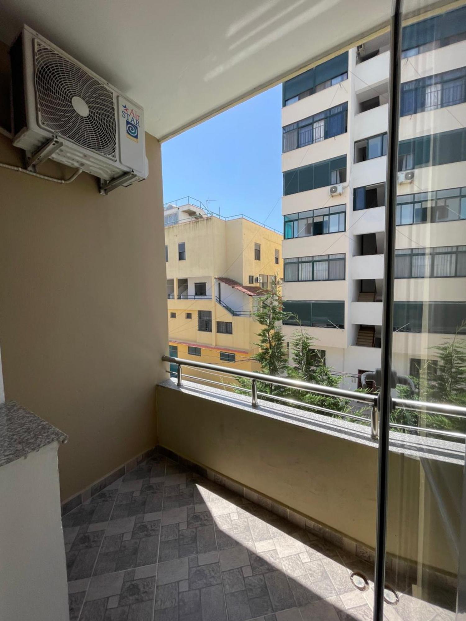 Vila Vladi Durres Luaran gambar