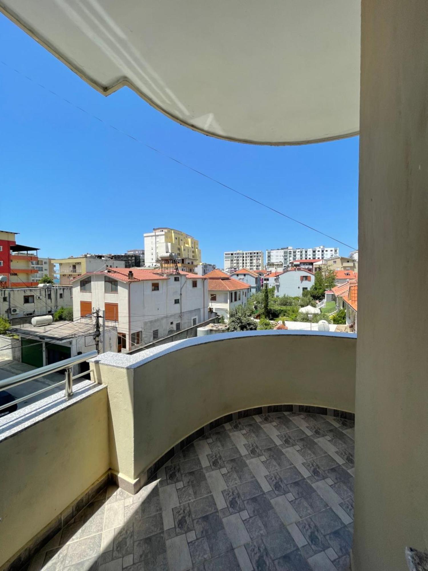 Vila Vladi Durres Luaran gambar