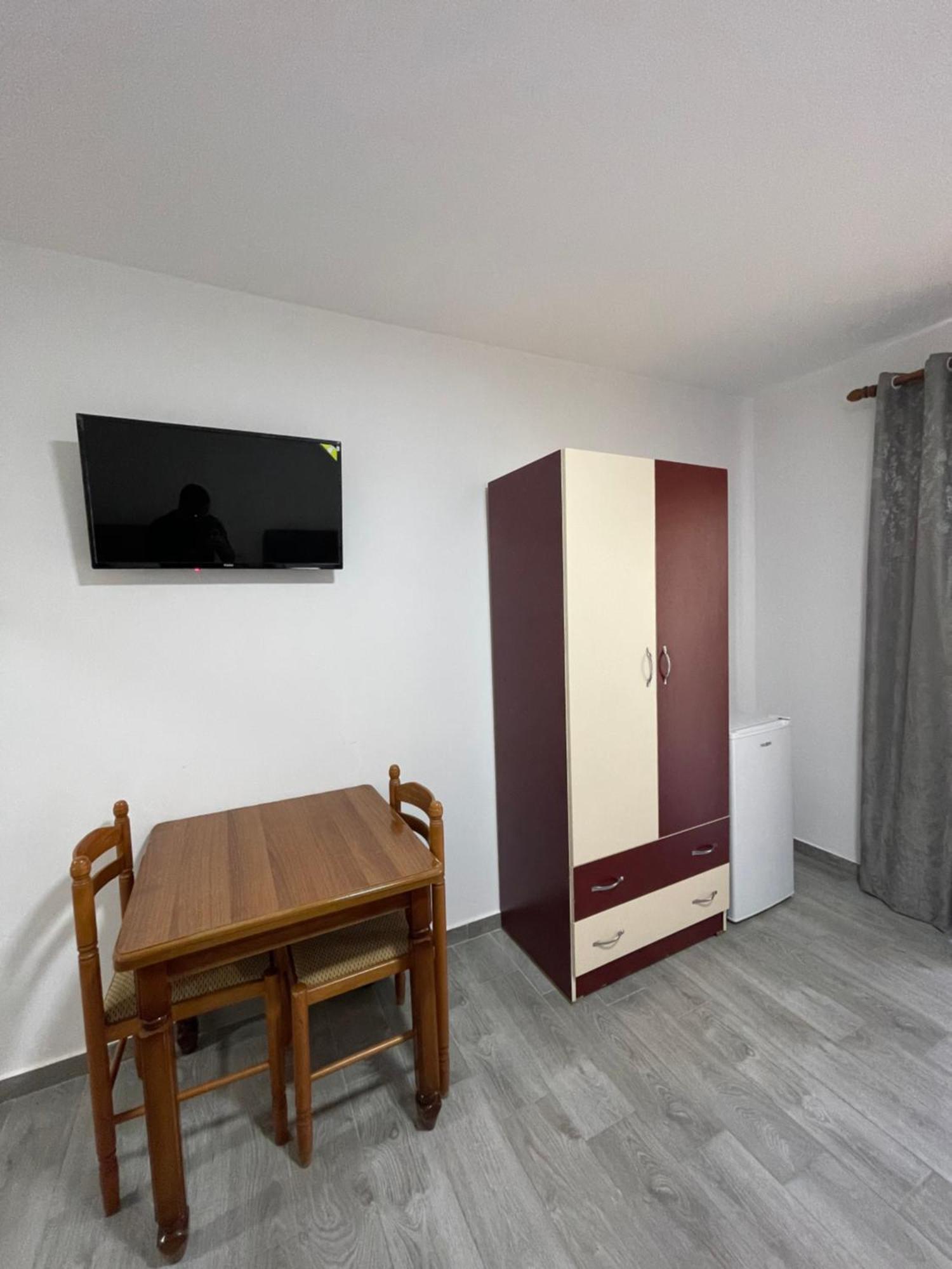 Vila Vladi Durres Luaran gambar