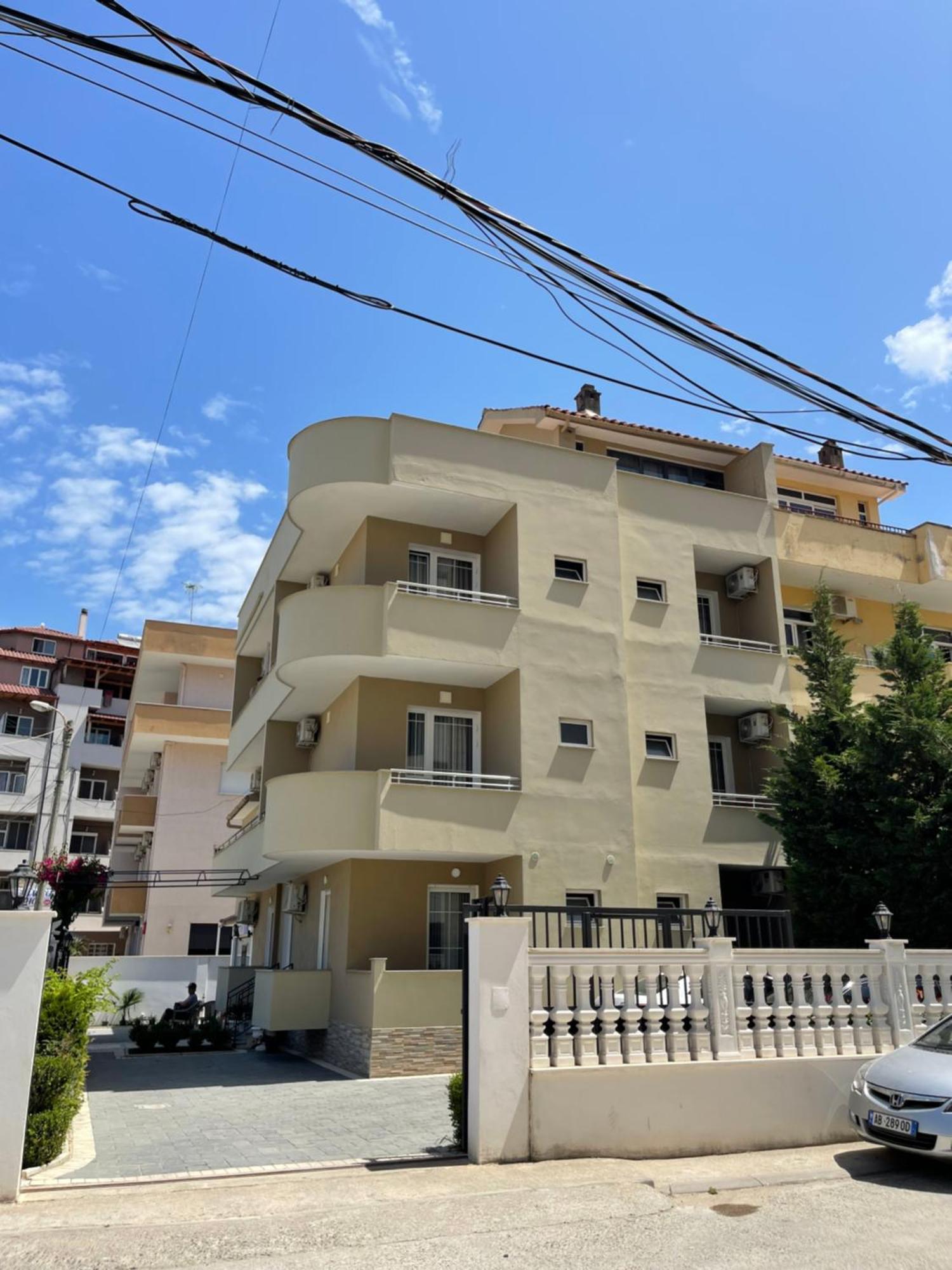 Vila Vladi Durres Luaran gambar