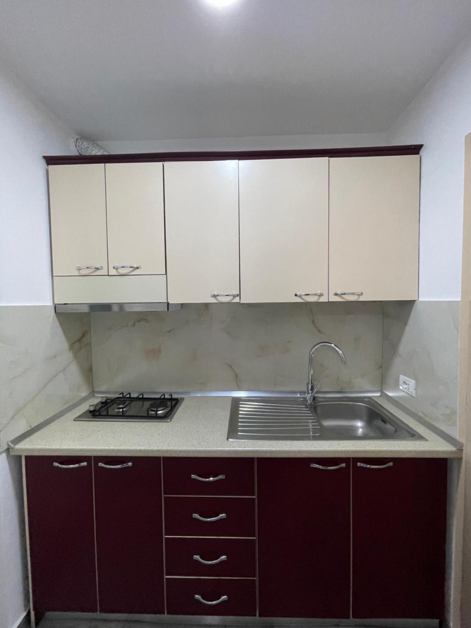 Vila Vladi Durres Luaran gambar
